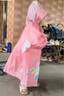 SooGree兒童雨衣學(xué)生男女童連體加帽加厚幼兒園小恐龍可背書(shū)包防暴雨便攜 雨衣粉色獨角獸（不含雨鞋） M（95-110cm） 曬單實(shí)拍圖