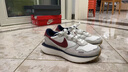 耐克女子復古老爹鞋冬季氣墊鞋運動鞋NIKE AIR MAX FUSION CJ1671 105白色/金屬銀灰/薄霧灰藍 38 曬單實拍圖