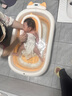 iuu嬰兒洗澡盆可折疊 嬰兒浴盆加大加厚 洗澡神器躺托浴架新生兒用品 【數顯感溫-柯基款】浴盆+浴架 材質(zhì)：食品級PP原料，安全無(wú)異味 曬單實(shí)拍圖