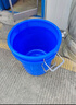 海斯迪克 HK-370  圓形收納桶大容量水桶 酒店廚房垃圾桶 工業(yè)環(huán)衛物業(yè)垃圾桶 100L桶 藍色帶蓋 曬單實(shí)拍圖
