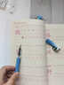 英雄牌可擦鋼筆三年級小學(xué)生專(zhuān)用練字熱敏可換墨囊兒童小學(xué)生初學(xué)者高顏值初學(xué)者四年級刻字官方正品 【冰川藍】送公仔+20支墨囊 贈：藍色3.4mm口徑墨囊+潤筆器+橡皮棒 曬單實(shí)拍圖