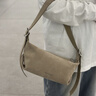 CHARLES&KEITH25冬新品復古絨面單肩腋下包枕頭包CK2-20271679-1 Nutmeg Beige豆蔻米 S 曬單實拍圖