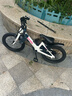 喜德盛（xds）鎂爵士喜德盛自行車(chē)兒童自行車(chē)超輕車(chē)輔助輪鎂合金3-6歲兒童單車(chē) 珍珠白|鎂合金車(chē)架+輔助輪 16寸|身高105-130cm 曬單實(shí)拍圖