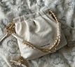 CHARLES&KEITH鏈條單肩腋下托特包流浪包包女包女友生日禮物CK2-20671559 White白色 M 曬單實(shí)拍圖