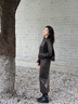歌力思（ELLASSAY）2025秋季新款微彈PU皮廓形光澤感立體剪裁短外套女EWB363W00900 咖栗色 XS 曬單實(shí)拍圖