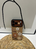 素洛適用蘋(píng)果17promax手機(jī)殼翻毛皮油畫(huà)小花iPhone16pro創(chuàng)意簡(jiǎn)約帶掛繩15美拉德14高級(jí)感好看13保護(hù)套 大視窗棕翻毛皮-油畫(huà)小花+掛繩 iPhone 17 Pro Max 曬單實(shí)拍圖