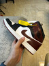 耐克NIKE男子休閑鞋喬丹AJ1 JORDAN1中幫運動(dòng)鞋HF3216-102黑白紅42 曬單實(shí)拍圖