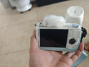 索尼（SONY）ZV-E10 zve10 微單數碼相機 4K視頻 入門(mén)級APS-C畫(huà)幅vlog直播相機 ZV-E10K ZV-E10套機白【贈卡+備用電池+座充】 官方標配【咨詢(xún)客服送內存卡/備電套裝 曬單實(shí)拍圖