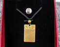 周六福祥云無(wú)事牌古法黃金吊墜男足金方牌計價(jià)A0413622 黑繩 約11.38g  曬單實(shí)拍圖