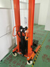 蘭憐電動(dòng)上磚機移動(dòng)式升降機工地上料機消防管道風(fēng)管安裝提升機全自動(dòng) 自身2.2米升4米載重350公斤 曬單實(shí)拍圖