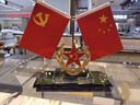 啟游汽車(chē)小國旗擺件香水座雙面合金五星紅旗裝飾中控臺用品男士車(chē)用 雙層底鏤空中國雙面 曬單實(shí)拍圖