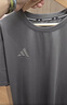 阿迪達斯短袖男2025運動(dòng)親膚透氣健身戶(hù)外輕薄速干T恤衫 深灰/淺灰 XL 曬單實(shí)拍圖
