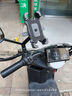 自行車(chē)手機支架騎行導航電瓶車(chē)外賣(mài)支架電動(dòng)車(chē)防震加厚騎行手機架 穩固黑后視鏡款1秒拿取/四角鎖 曬單實(shí)拍圖