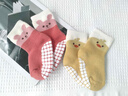 DFBK日本品質(zhì)寶寶地板襪秋冬加厚保暖新生兒一歲嬰兒襪子防滑隔涼不勒 黃色小雞-卡其小熊-藍色企鵝 3雙 0-1歲 S 建議腳長(cháng)9-11CM 建議年齡 曬單實(shí)拍圖