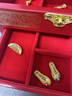 中宋珠寶黃金吉祥婚慶九寶金片木質(zhì)禮盒擺件足金999新婚結婚禮物送禮 吉祥婚慶九寶【禮盒裝】 0.1g 曬單實(shí)拍圖