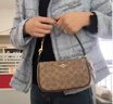 蔻馳（COACH）【品牌直供】女士小號手提手拿包腋下包麻將包 曬單實(shí)拍圖