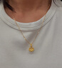 周大福鎖愿mini小鼻嘎荷花鎖包足金黃金吊墜女送生日禮物F236623 約1.10g計價(jià)(工費280) 曬單實(shí)拍圖