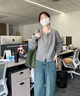 蠻丂灰色毛衣外套女針織開(kāi)衫學(xué)生春秋外穿拉鏈上衣通勤衛衣加厚女裝 短款針織開(kāi)衫灰色（80-120斤） 曬單實(shí)拍圖
