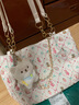 chongsukei小&ck女包2025新款時(shí)尚潮流洋氣可愛(ài)碎花大容量通勤單肩托特包 白配粉帶小黃貓掛件 曬單實(shí)拍圖