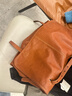 裘真【宋佳同款】植鞣羊皮信使漫郵包松弛大容量通勤休閑郵差包女 焦糖色預售17天 曬單實(shí)拍圖