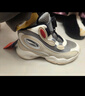 李寧童鞋兒童籃球鞋男小童小虎鯨減震回彈高幫旋紐扣運動(dòng)鞋YKNU130 霧卡其/極致灰/米白色-7 28 曬單實(shí)拍圖