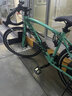 HONGQI紅旗官方旗艦店礫石公路自行車(chē)成人男女通勤輕快變速學(xué)生賽車(chē)單車(chē) 酷飛【競速車(chē)身-內走線(xiàn)】輻條輪-比安奇綠 700C【建議身高165-185CM】彎把 21速 曬單實(shí)拍圖