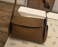 Songmont掛耳系列屋檐包mini設計師款頭層牛皮通勤斜挎hobo包 枇杷棕 預售11天 曬單實(shí)拍圖