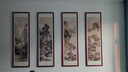 佐羅曼國畫(huà)山水畫(huà)四條屏中堂畫(huà)客廳裝飾畫(huà)新中式沙發(fā)背景墻壁畫(huà)茶室掛畫(huà) 梅蘭竹菊 150*40cm【四聯(lián)整套烤瓷+實(shí)木框】 曬單實(shí)拍圖
