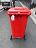 森瑟 垃圾桶大號240升戶(hù)外商用環(huán)衛帶蓋帶輪大容量室外物業(yè)酒店廚房工業(yè)分類(lèi)翻蓋塑料桶 紅色（小人標）環(huán)衛掛車(chē)款 曬單實(shí)拍圖