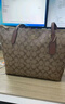 蔻馳（COACH）【品牌直供】女士中號托特包單肩手提包卡其色拼棕色4455 曬單實(shí)拍圖