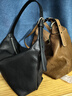 裘真【明星推薦】經(jīng)典hobo包植鞣牛皮腋下通勤休閑餃子女包 黑色-小號 小包/大包 曬單實(shí)拍圖