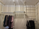 西子小筑簡(jiǎn)易衣柜頂天立地衣帽架帶簾租房臥室衣帽間收納櫥架置掛衣服神器 白簾白桿 4立6橫 長(cháng)2.4~3M可調 高1.1~3.2M可伸縮 曬單實(shí)拍圖