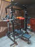 伯朗龍門(mén)架綜合訓練器多功能一體機家用健身器材深蹲臥推架史密斯機 單機+臥推凳+奧桿+80KG杠鈴片 曬單實(shí)拍圖
