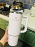 STANLEY保溫杯巨無(wú)霸吸管杯水杯保溫保冷高顏值不銹鋼男女學(xué)生生日禮物 【熱賣(mài)爆款】晶粉- 887ml 曬單實(shí)拍圖