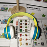 星曜之音頭戴式兒童專(zhuān)用無(wú)線(xiàn)藍牙耳機自帶繪本故事幼兒園小中大班語(yǔ)音視聽(tīng) 黃藍色 套餐四中班聽(tīng)力繪本+配套音頻卡 曬單實(shí)拍圖