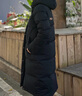 斐樂(lè )（FILA）女子長(cháng)款羽絨服冬季90%鵝絨長(cháng)袖保暖連帽運動(dòng)過(guò)膝開(kāi)衫外套上衣 深黑-BK L 曬單實(shí)拍圖