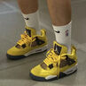 JordanAir4Retro運動(dòng)舒適皮革電母防滑耐磨中幫兒童籃球鞋黑黃 35.5 曬單實(shí)拍圖