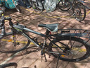 金武端自行車(chē)成人山地車(chē)公路賽車(chē)單車(chē)騎行變速超輕越野中學(xué)生初中青少年 頂配版-輻條輪-黑白色 26寸21速 曬單實(shí)拍圖