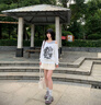 LDBE涂鴉斜肩假兩件衛衣女春秋美式復古寬松慵懶風(fēng)設計感辣妹露肩上衣 白色 S 【80-100斤】 曬單實(shí)拍圖