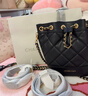 CHARLES&KEITH絎縫菱格鏈條水桶包雙肩包包女包女友生日禮物CK2-10701506 Black黑色 M 曬單實(shí)拍圖
