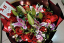 花藝灣鮮花同城配送玫瑰百合花束表白送女友老婆閨蜜生日禮物全國花店 19朵紅玫瑰6朵粉百合花束 全國同城配送 留言送花日期 曬單實(shí)拍圖