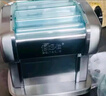 京嚴全自動(dòng)不銹鋼面條機多功能家用壓面機壓餃子餛飩皮電動(dòng)壓面制面機 四刀型【壓5種面條】不銹鋼面刀 曬單實(shí)拍圖