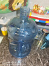拜杰水桶手提式純凈水桶戶(hù)外塑料茶水桶飲水桶礦泉水大桶儲水桶大容量 7.5L【加厚PC全新料】 曬單實(shí)拍圖