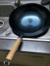 章?tīng)钤虑鹗止よF鍋鍛打無(wú)涂層炒鍋已開(kāi)鍋不粘鍋木把圓底炒菜鍋 大師版古法烤藍（已開(kāi)鍋） 34cm 曬單實(shí)拍圖