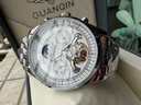 冠琴（GUANQIN）手表男機械表全自動(dòng)鏤空飛輪瑞士品質(zhì)防水夜光皮帶男士雙日歷手表 名匠-本色白面 曬單實(shí)拍圖