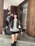對白【杜鵑同款】PU皮翻領(lǐng)短款羽絨服女2025冬季新款保暖皮衣夾克 巧克力棕 L 曬單實(shí)拍圖