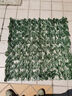 日美新仿真植物墻面裝飾柵欄籬笆葉子陽(yáng)臺遮擋假花吊頂花園庭院圍欄裝飾 1*1m綠蘿葉深綠款【升級超密】 曬單實(shí)拍圖