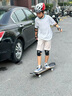 匹克滑板成人兒童初學專業(yè)板雙翹板動作刷街青少年四輪滑板車 專業(yè)動作【簡約黑白】+護具背包 曬單實拍圖