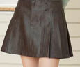 樂(lè )町復古pu皮百褶裙女防走光打底褲半身裙學(xué)院風(fēng)短裙 黑棕色 S 曬單實(shí)拍圖