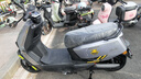 鳳凰【國貨補貼】電動(dòng)摩托車(chē)石墨烯電池電摩電動(dòng)車(chē)電瓶車(chē)包郵長(cháng)續航車(chē) 灰色/前后雙碟剎/整車(chē)發(fā)貨/特惠 72V28Ah(升級黑金石墨烯電池6塊) 曬單實(shí)拍圖
